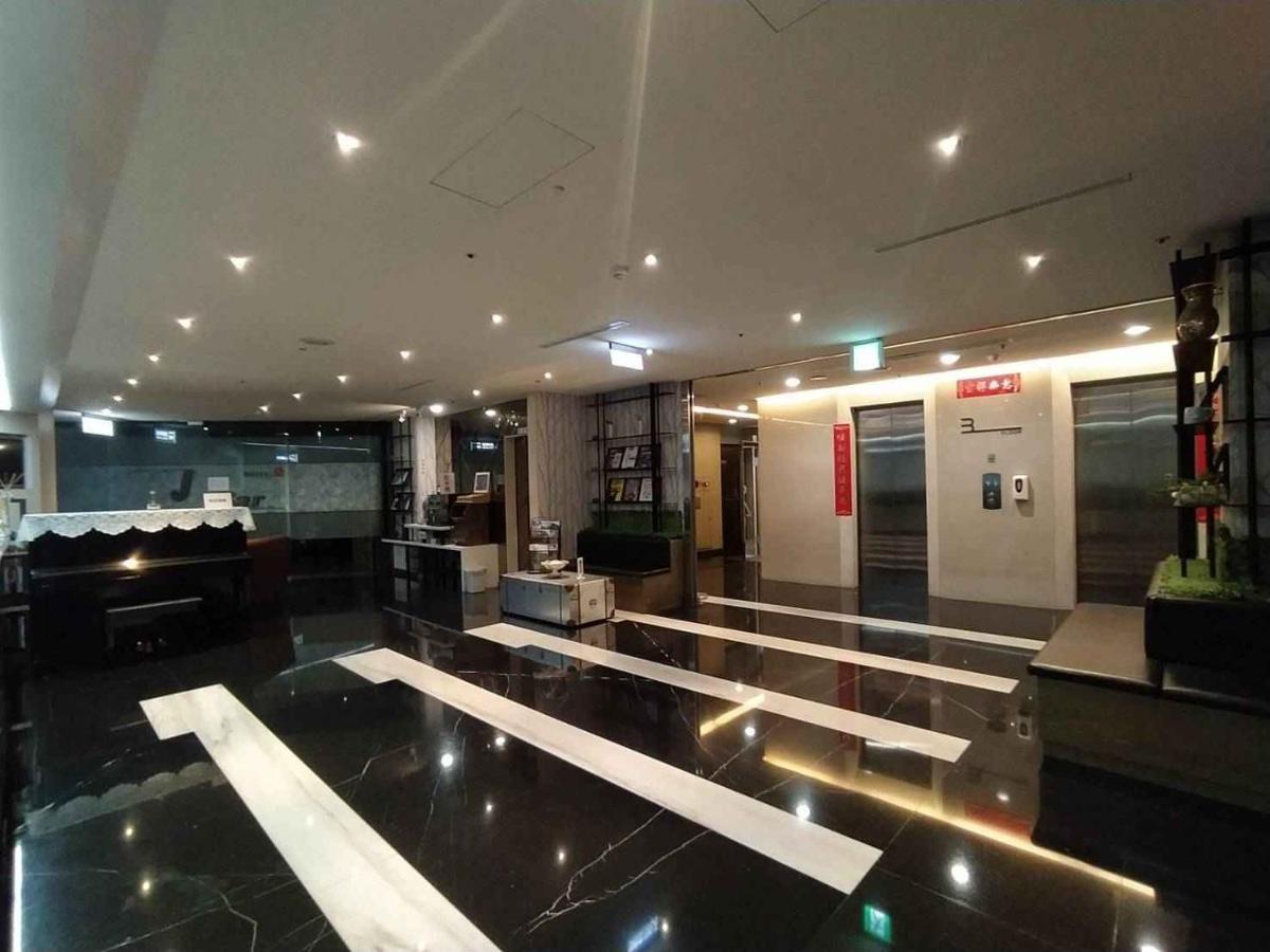 Hotel J Taoyuan Pingzhen 외부 사진