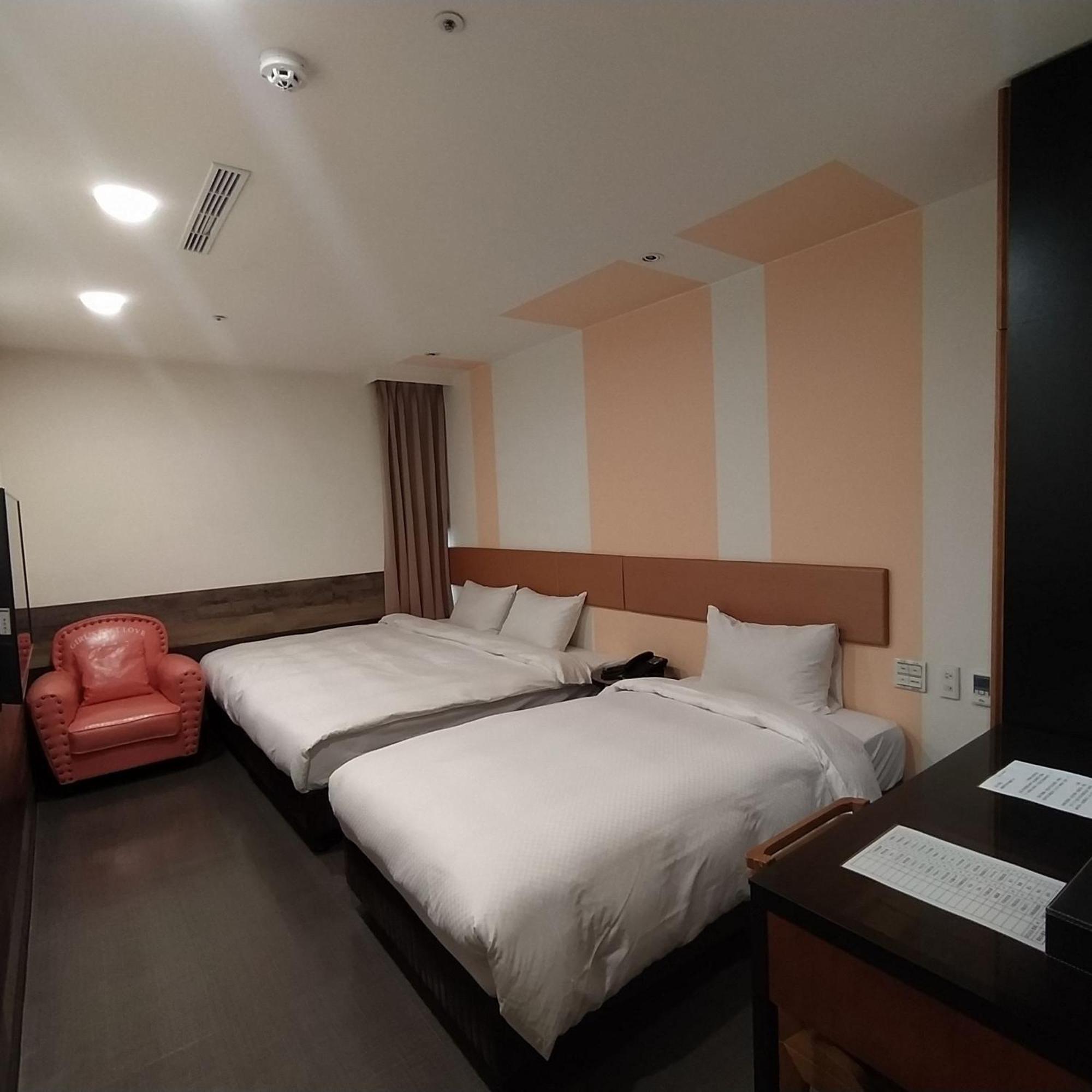 Hotel J Taoyuan Pingzhen 외부 사진